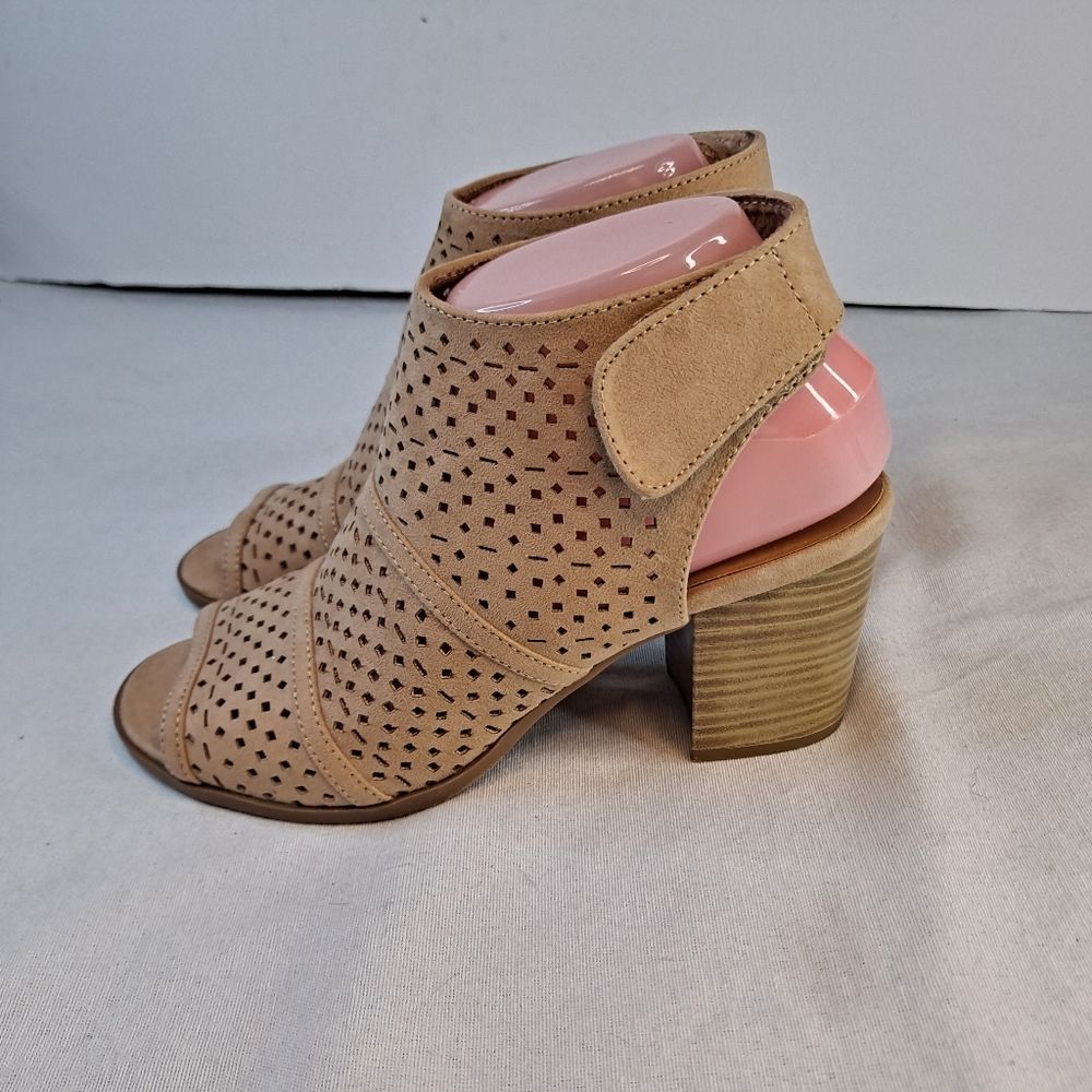 Self Esteem Womens Peep Toe Bootie Size 7 Beige Faux Suede Perforated Block Heel